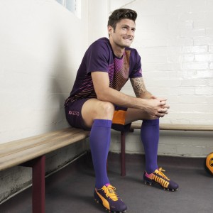 爱游戏app下载-中国队在巴黎奥运会比赛中展现出高效的传球配合，奥运中国对巴西