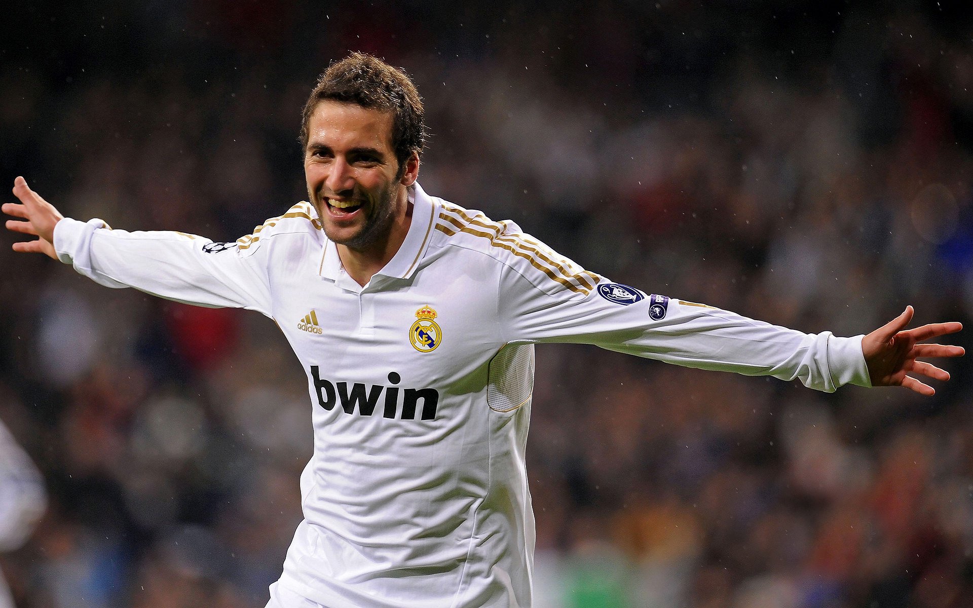 PSG连续多场比赛取胜，psg战队成绩